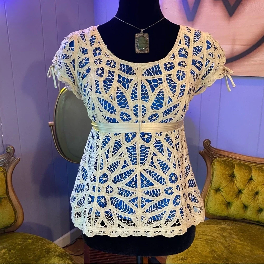 Vtg Y2K Betsey Johnson Black Label Ivory Lace Overlay Romantic Cottagecore Top